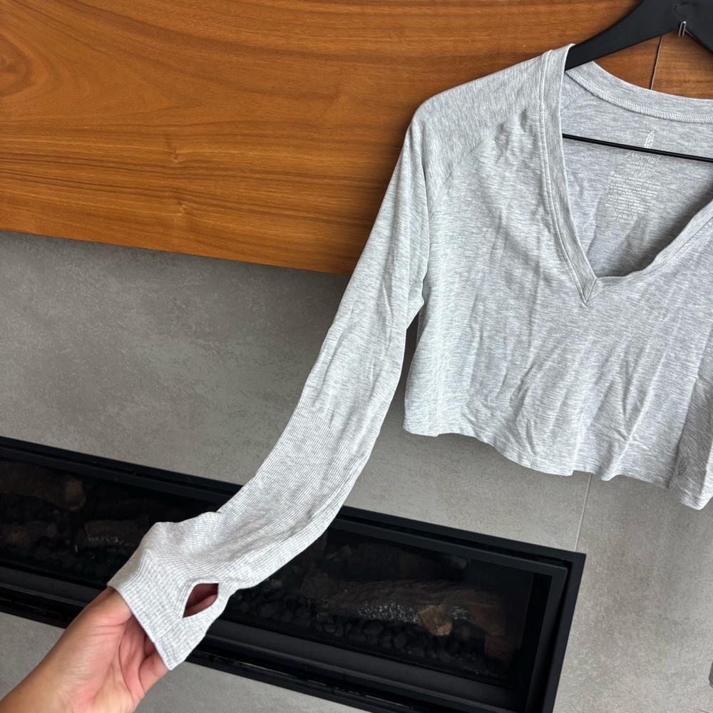 Free People Movement V Neck Cropped Long Sleeve Top, Size M - Picture 4 of 10